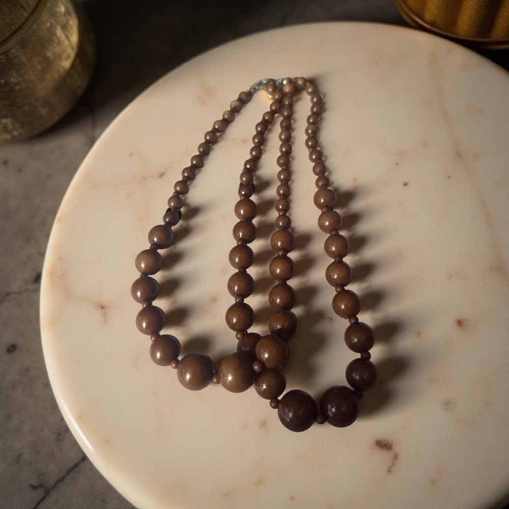 Elegant Brown Beaded Bracelet with Lustrous Finish